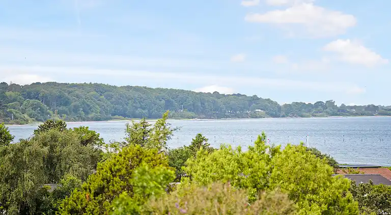 Vakre solnedganger 100 meter fra stranden