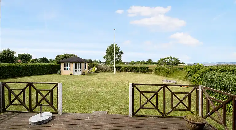 Vakre solnedganger 100 meter fra stranden