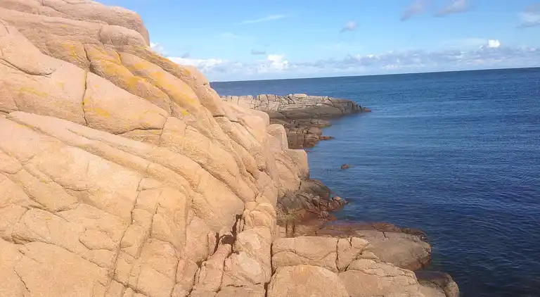 Holiday apartment with sea view on the cliffs