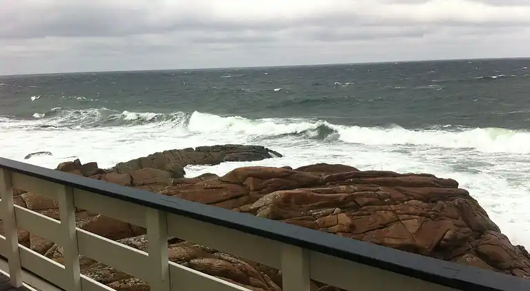 Holiday apartment with sea view on the cliffs
