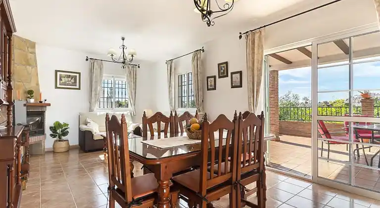 Villamanuelg in Nerja