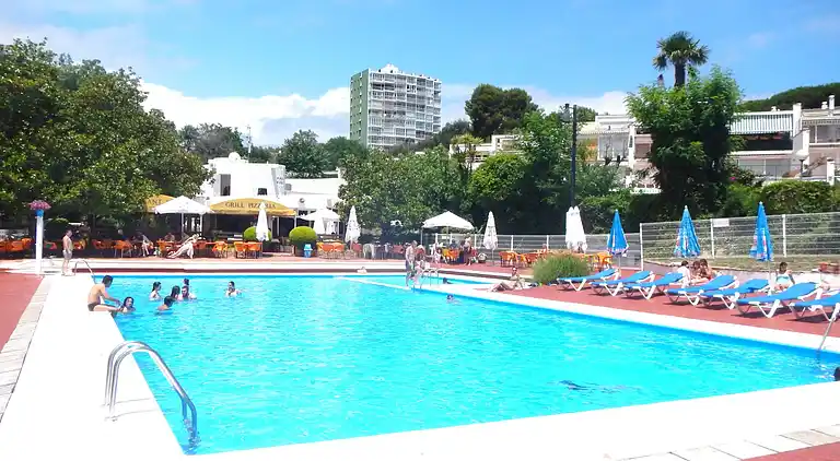 Bel Appartement, Piscine et Plage