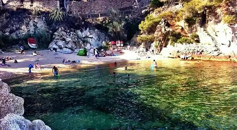 Bel Appartement, Piscine et Plage
