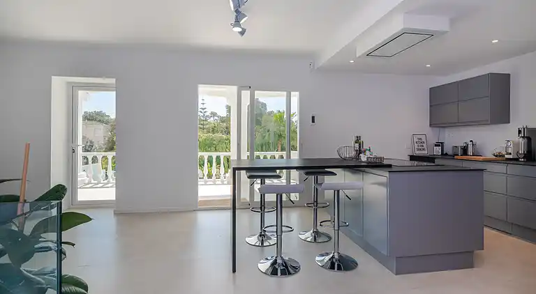 Modern Villa near beach