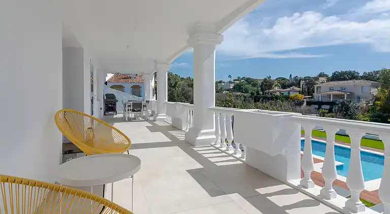 Modern Villa near beach