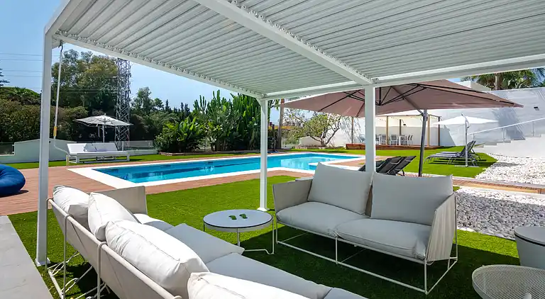 Modern Villa near beach