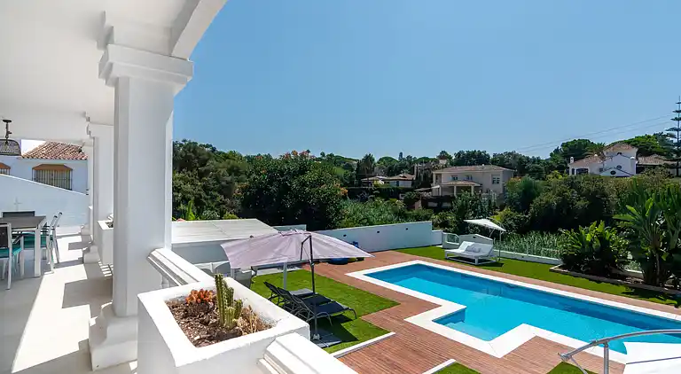 Modern Villa near beach