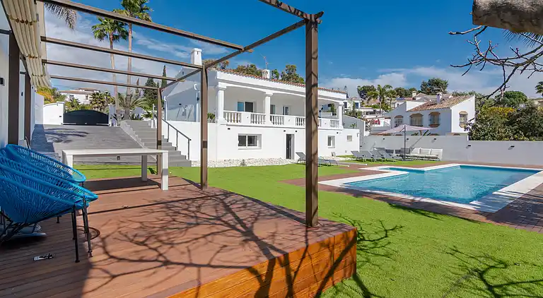 Modern Villa near beach