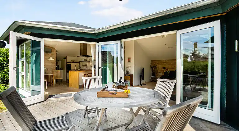Scenic summer house near quiet lapping waves