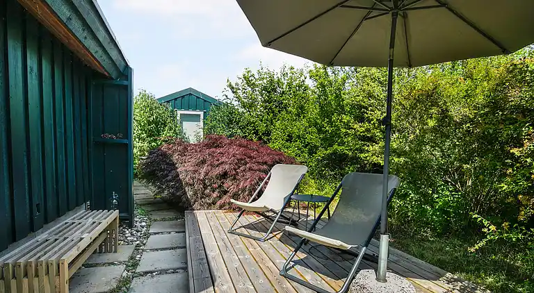 Scenic summer house near quiet lapping waves
