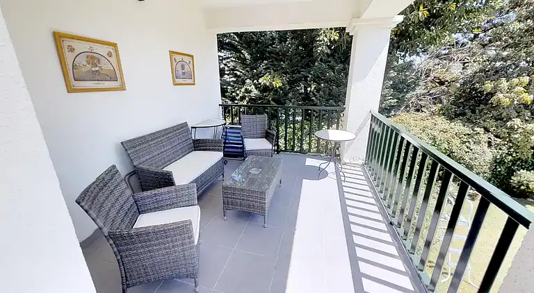 MODERNE LEJLIGHED NÆR PUERTO BANUS