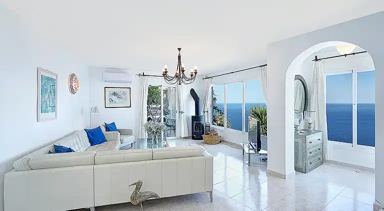 Beautiful villa with views & private heated pool☀️🏝