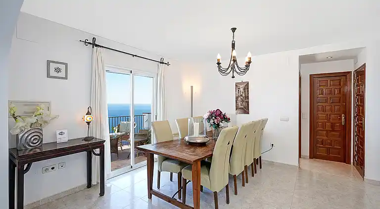 Beautiful villa with views & private heated pool☀️🏝