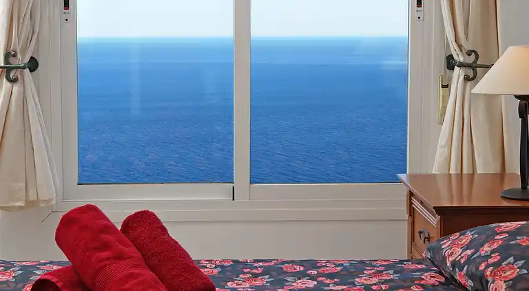 Beautiful villa with views & private heated pool☀️🏝