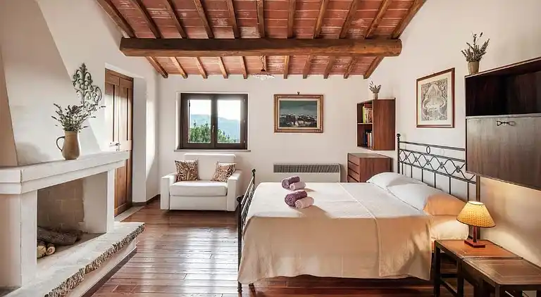 Villa Lavanda Todi, property with private pool in Umbria