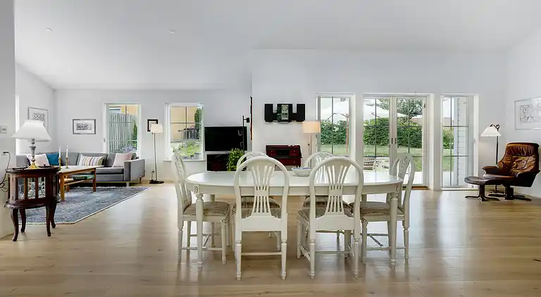 New and cozy house by the beach and forest