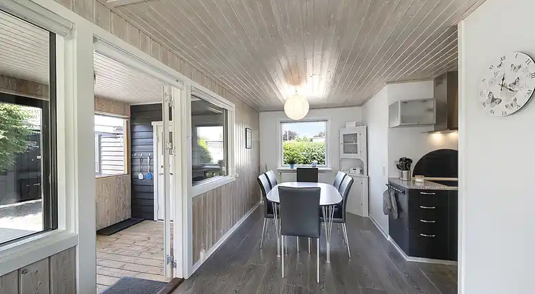 Nydelig feriehus nær strand og natur