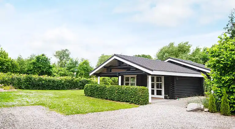 Sommerhus ved Fjellerup Strand