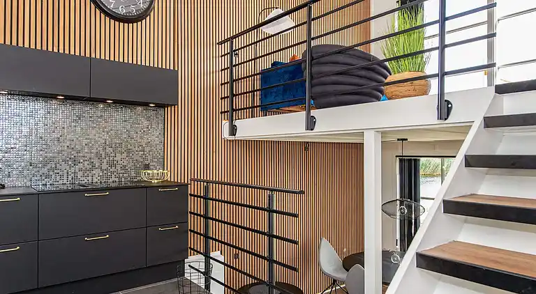 3 vær.renoveret st.+1.sal