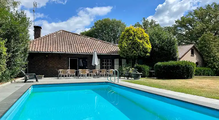 Farm house in Sint Joost