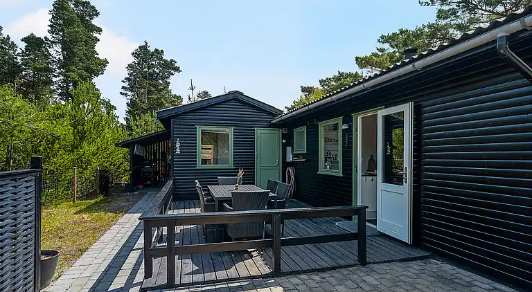 Naturskønt sommerhus nær skov og strand