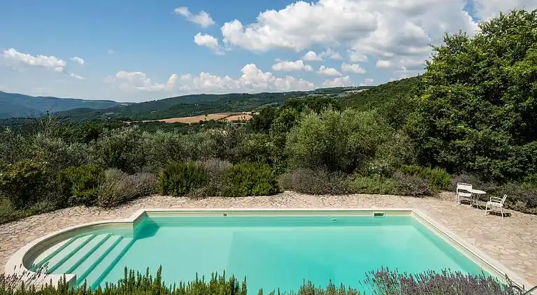 Villa Lavanda Todi, property with private pool in Umbria