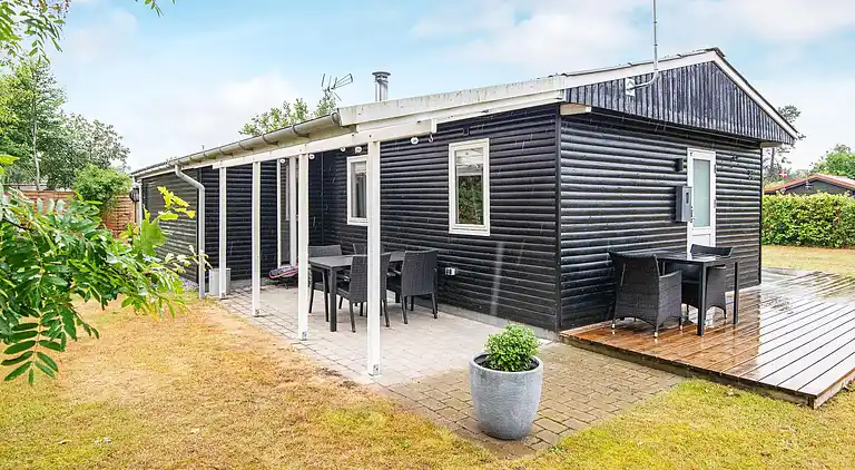 Sommerhus ved Fjellerup Strand