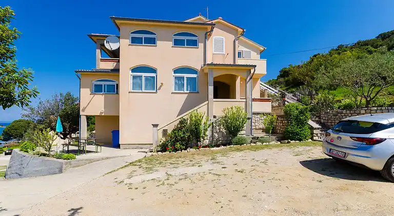 Ferielejlighed i Kampor