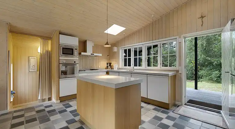 Skønt hus i 1. række til vandet i skøn natur