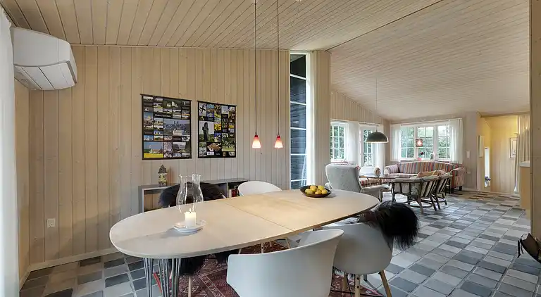 Skønt hus i 1. række til vandet i skøn natur