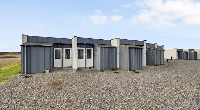 Holiday home in the first row to the North Sea