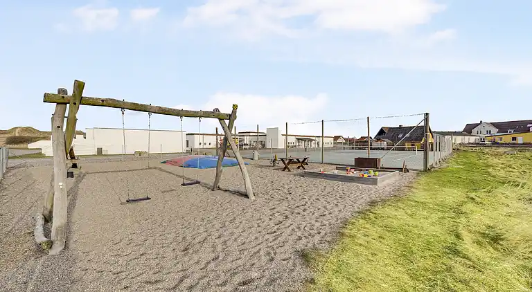 Holiday home in the first row to the North Sea