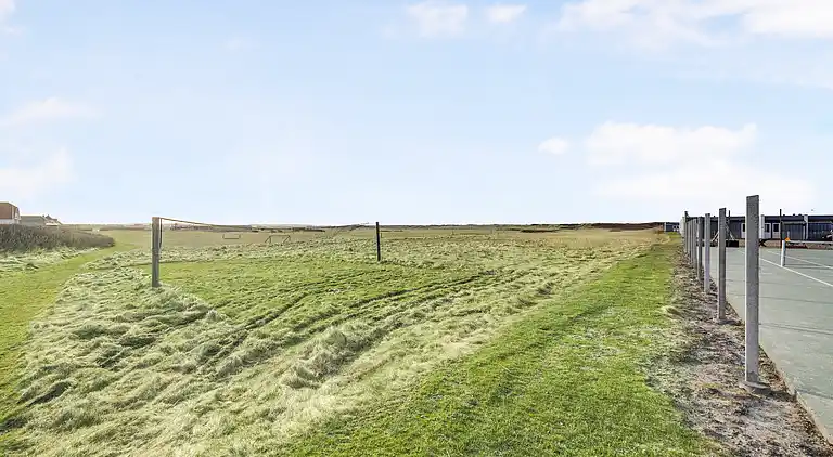 Holiday home in the first row to the North Sea