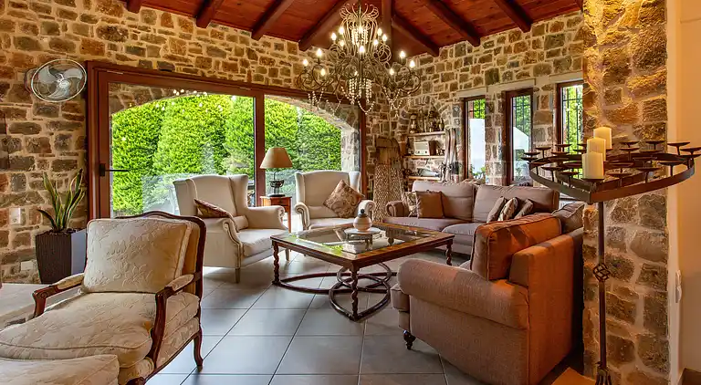 Luxury Villa Golden Crest with private swimming pool