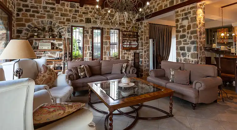 Luxury Villa Golden Crest with private swimming pool