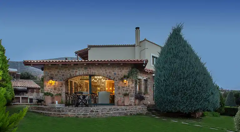 Luxury Villa Golden Crest with private swimming pool