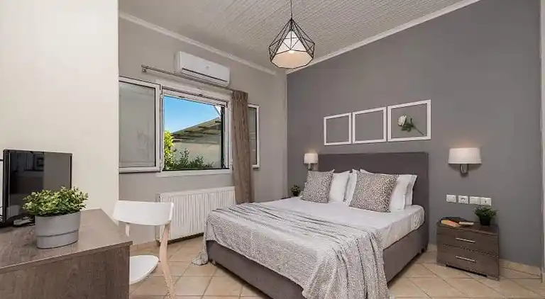 Madini Luxury villa with private swimming pool