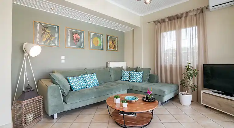 Madini Luxury villa with private swimming pool