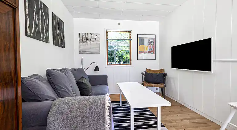 Natursmukt sommerhus nær skov og strand