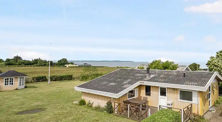 Vakre solnedganger 100 meter fra stranden