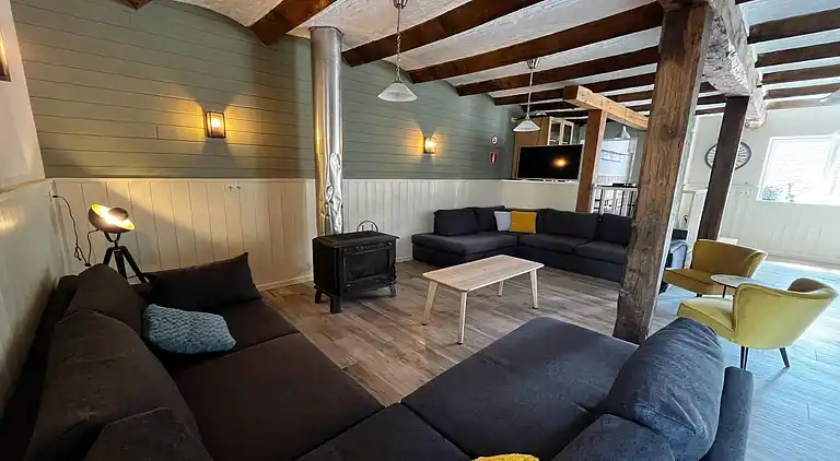 Farm house in Houyet