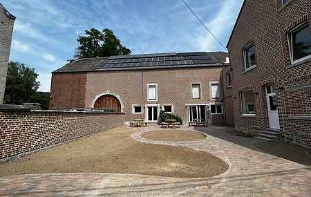 Farm house in Houyet