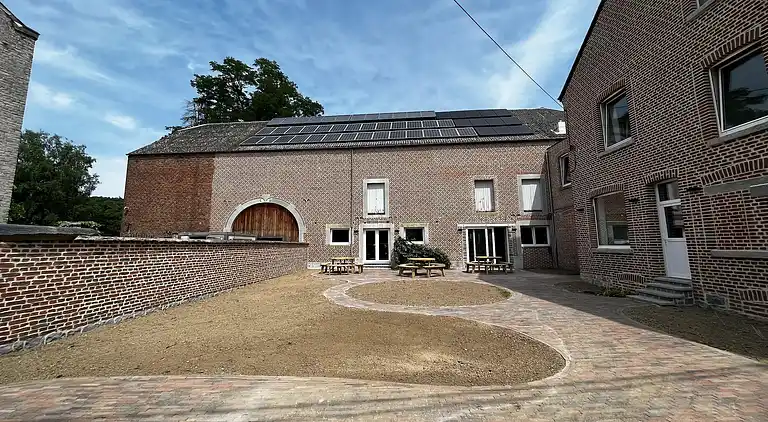 Farm house in Houyet