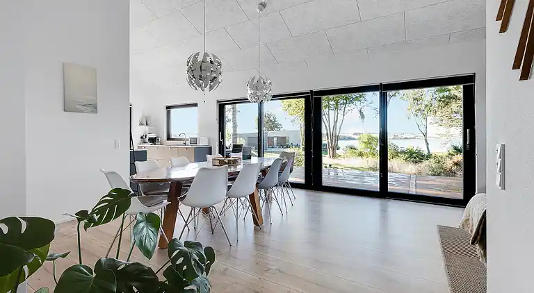 Nyt sommerhus fra 2021 med havudsigt