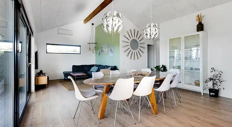 Nyt sommerhus fra 2021 med havudsigt