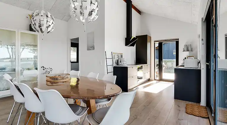 Nyt sommerhus fra 2021 med havudsigt