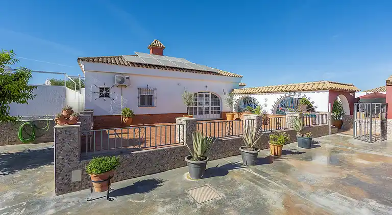 "Entre Olivos" Holiday Home in Seville countryside