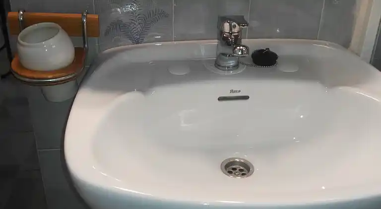 Traditionellt hus, lungt, nära havet. Ditt hem.