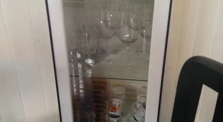 Traditionellt hus, lungt, nära havet. Ditt hem.