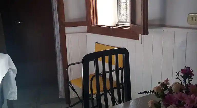 Traditionellt hus, lungt, nära havet. Ditt hem.